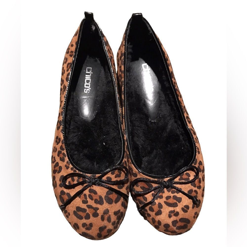 Chico’s  ladies size 9 cheetah slip on perfect condition